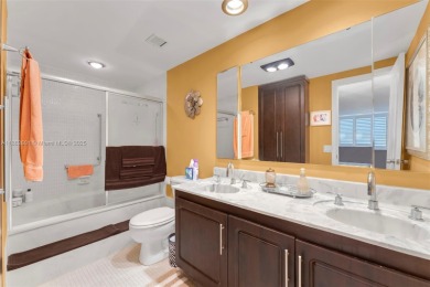 Beautifully updated 2-bed, 2-bath condo in an all-ages on Hillcrest Golf and Country Club in Florida - for sale on GolfHomes.com, golf home, golf lot