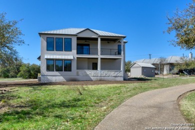 Welcome to 105 JE Hamilton, a stunning residence that offers on Vaaler Creek Golf Club in Texas - for sale on GolfHomes.com, golf home, golf lot