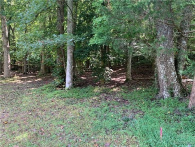 This is your chance to own a wooded DOUBLE lot in the Tanglewood on Tanglewood Shores Golf Club in Virginia - for sale on GolfHomes.com, golf home, golf lot