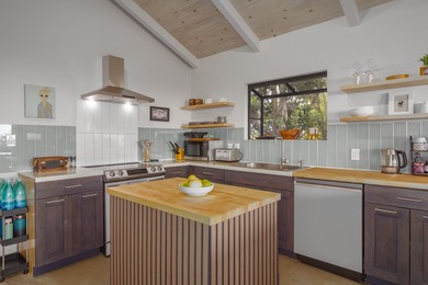 Discover the perfect blend of modern upgrades and island living on Discovery Harbour Golf Course in Hawaii - for sale on GolfHomes.com, golf home, golf lot