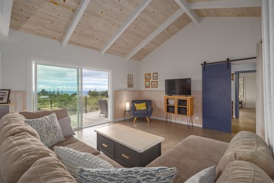 Discover the perfect blend of modern upgrades and island living on Discovery Harbour Golf Course in Hawaii - for sale on GolfHomes.com, golf home, golf lot