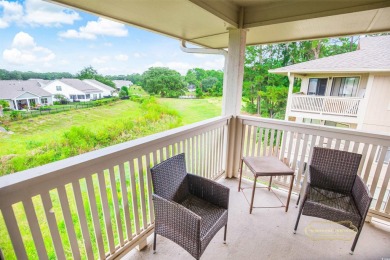 END UNIT beautifully furnished (optional) 2-bedroom, 2 full on Harbour View Par 3 and Driving Range in South Carolina - for sale on GolfHomes.com, golf home, golf lot