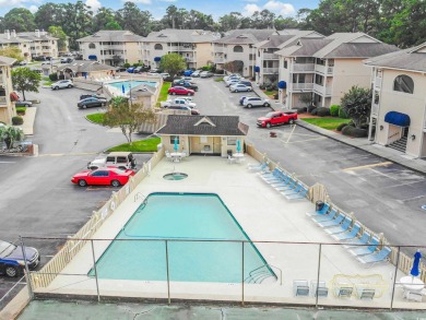 END UNIT beautifully furnished (optional) 2-bedroom, 2 full on Harbour View Par 3 and Driving Range in South Carolina - for sale on GolfHomes.com, golf home, golf lot