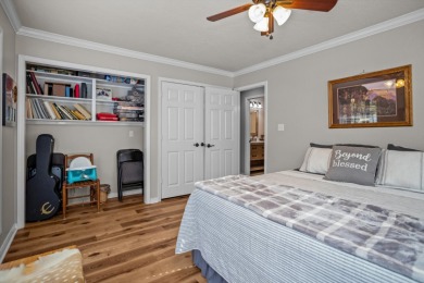 LAKEFRONT BEAUTY - SPRING CREEK COUNTRY CLUB! on Spring Creek Country Club in Texas - for sale on GolfHomes.com, golf home, golf lot