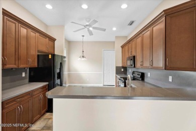 Motivated Sellers are offering a $5000 credit at closing for on Slammer and Squire Golf Course in Florida - for sale on GolfHomes.com, golf home, golf lot