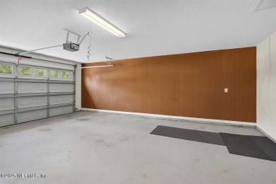 Motivated Sellers are offering a $5000 credit at closing for on Slammer and Squire Golf Course in Florida - for sale on GolfHomes.com, golf home, golf lot