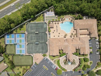 Preferred lender is offering 1% lender credit in the form of a on Slammer and Squire Golf Course in Florida - for sale on GolfHomes.com, golf home, golf lot