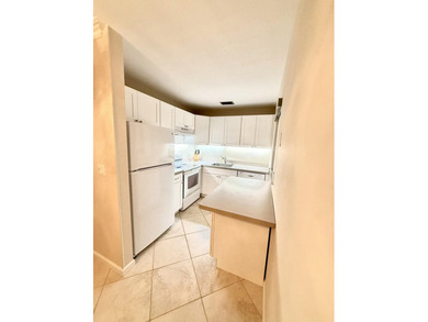 Welcome to 84 Crooked Tree Lane in beautiful Vero Beach! Located on The American Golf Club in Florida - for sale on GolfHomes.com, golf home, golf lot