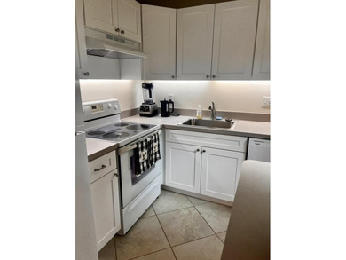 Welcome to 84 Crooked Tree Lane in beautiful Vero Beach! Located on The American Golf Club in Florida - for sale on GolfHomes.com, golf home, golf lot