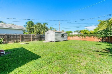 Rare chance to own this beautiful cottage in the sought after on Lake Worth Municipal Golf Course in Florida - for sale on GolfHomes.com, golf home, golf lot