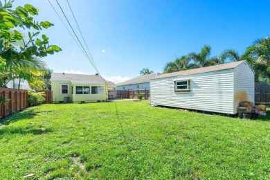 Rare chance to own this beautiful cottage in the sought after on Lake Worth Municipal Golf Course in Florida - for sale on GolfHomes.com, golf home, golf lot