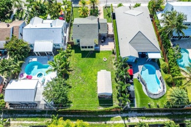 Rare chance to own this beautiful cottage in the sought after on Lake Worth Municipal Golf Course in Florida - for sale on GolfHomes.com, golf home, golf lot