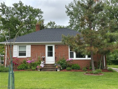 Charming brick ranch, a classic example of comfortable living! on Green Ridge Golf Course in Ohio - for sale on GolfHomes.com, golf home, golf lot