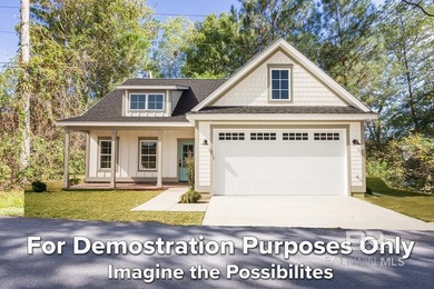 Great Buildable Lot in the popular Lake Forest Subdivision in on Lake Forest Yacht and Country Club in Alabama - for sale on GolfHomes.com, golf home, golf lot