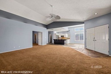 Gorgeous townhome right on the golf course! Spacious rooms and a on The Oasis Golf Club in Nevada - for sale on GolfHomes.com, golf home, golf lot