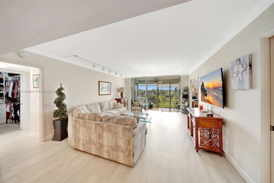 Beautiful 3-Bedroom, 2-Bath Condo in Highly Sought-After Palm on Palm-Aire Country Club and Resort - The Oaks in Florida - for sale on GolfHomes.com, golf home, golf lot