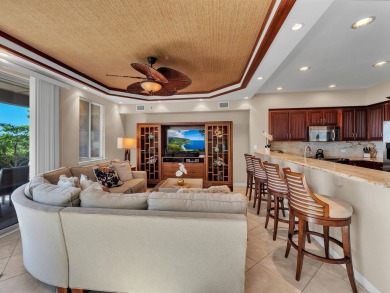 This rare 3-bedroom, 3-bath end unit villa in the gated Palm on Mauna Lani Resort Golf Course in Hawaii - for sale on GolfHomes.com, golf home, golf lot