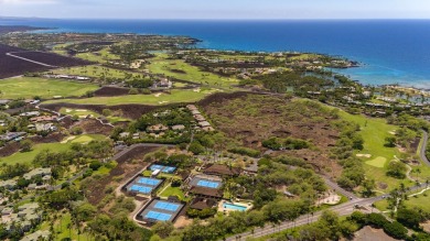 This rare 3-bedroom, 3-bath end unit villa in the gated Palm on Mauna Lani Resort Golf Course in Hawaii - for sale on GolfHomes.com, golf home, golf lot