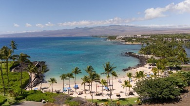 This rare 3-bedroom, 3-bath end unit villa in the gated Palm on Mauna Lani Resort Golf Course in Hawaii - for sale on GolfHomes.com, golf home, golf lot