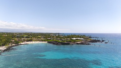 This rare 3-bedroom, 3-bath end unit villa in the gated Palm on Mauna Lani Resort Golf Course in Hawaii - for sale on GolfHomes.com, golf home, golf lot