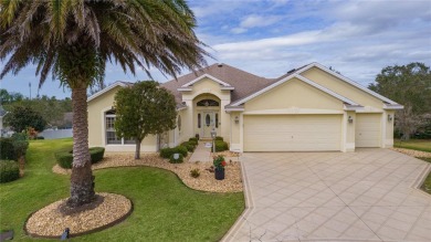 ~ROOM FOR A POOL~ ~ GLASS ENCLOSED LANAI~ ~GOLF CART GARAGE~ on The Links of Spruce Creek in Florida - for sale on GolfHomes.com, golf home, golf lot