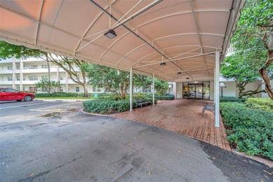 Beautiful 3-Bedroom, 2-Bath Condo in Highly Sought-After Palm on Palm-Aire Country Club and Resort - The Oaks in Florida - for sale on GolfHomes.com, golf home, golf lot