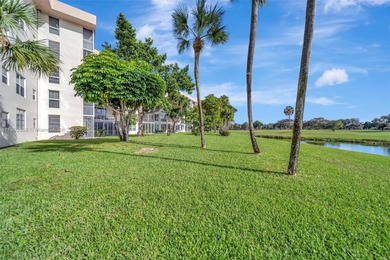 Beautiful 3-Bedroom, 2-Bath Condo in Highly Sought-After Palm on Palm-Aire Country Club and Resort - The Oaks in Florida - for sale on GolfHomes.com, golf home, golf lot