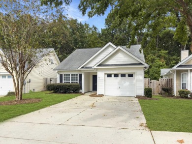 Welcome Home! This charming and well-maintained 3-bedroom on Golf Club At Wescott Plantation in South Carolina - for sale on GolfHomes.com, golf home, golf lot