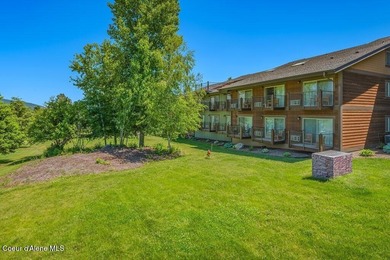 Beautifully updated and fully furnished, large 1 bed, 1 bath on Stoneridge Golf Club in Idaho - for sale on GolfHomes.com, golf home, golf lot