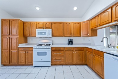 Built in 2001 by Hill Development, known locally for their on Cerbat Cliffs Golf Course in Arizona - for sale on GolfHomes.com, golf home, golf lot