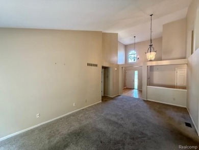 WELCOME TO THIS GREAT CAPE COD CONDO IN THE LINKS OF PHEASANT on Pheasant Run Golf Club in Michigan - for sale on GolfHomes.com, golf home, golf lot