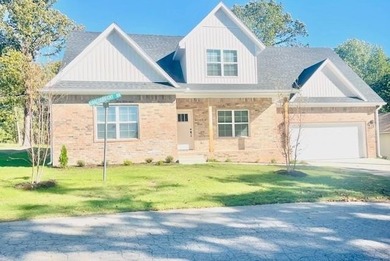 Great Location, Beautiful New Construction Home on a large level on Branchwood Golf Course in Arkansas - for sale on GolfHomes.com, golf home, golf lot
