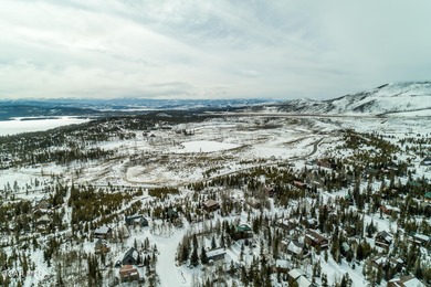Backing to Recrreation District land ths lovely lot feels on Grand Lake Golf Course in Colorado - for sale on GolfHomes.com, golf home, golf lot