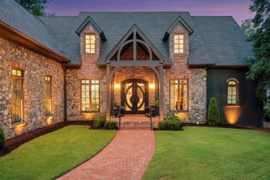 IF YOU EVER WANTED TO LIVE AND ENJOY THE LIFESTYLE AT THE on Marietta Country Club in Georgia - for sale on GolfHomes.com, golf home, golf lot