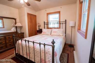 Charming ranch home in The Hideout offering a bright, open floor on The Hideout Golf in Pennsylvania - for sale on GolfHomes.com, golf home, golf lot