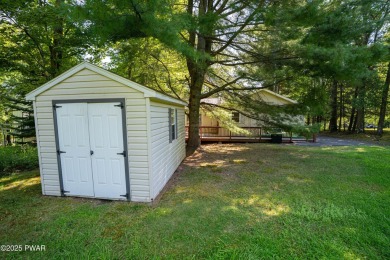 Charming ranch home in The Hideout offering a bright, open floor on The Hideout Golf in Pennsylvania - for sale on GolfHomes.com, golf home, golf lot