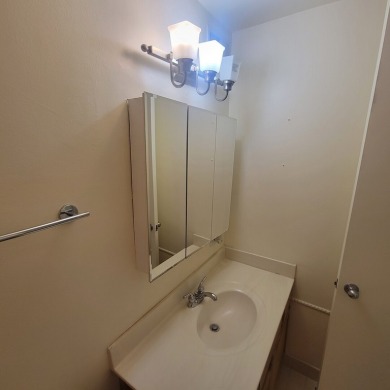 Dreaming of living by the lake? This cozy one-bedroom condo puts on Jackson Park Golf Course in Illinois - for sale on GolfHomes.com, golf home, golf lot