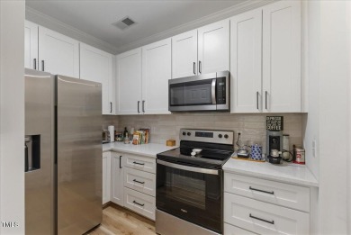 Welcome to easy, low-maintenance living in the heart of Holly on Devils Ridge Golf Club in North Carolina - for sale on GolfHomes.com, golf home, golf lot