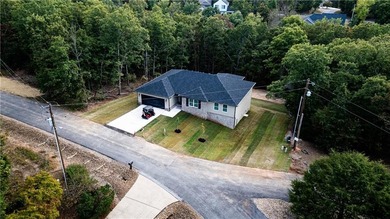 Move in Ready!!!! Gorgeous New Construction just a golf cart on Bella Vista Country Club - Highlands in Arkansas - for sale on GolfHomes.com, golf home, golf lot