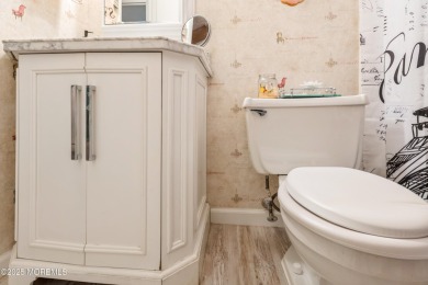Welcome to this well kept 2 bedroom, 2 bath Stratford mode home on Leisure Village West Assoc. in New Jersey - for sale on GolfHomes.com, golf home, golf lot