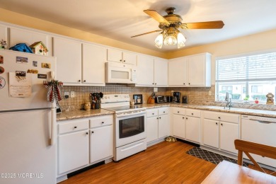 Welcome to this well kept 2 bedroom, 2 bath Stratford mode home on Leisure Village West Assoc. in New Jersey - for sale on GolfHomes.com, golf home, golf lot