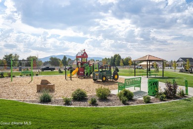 The Lilac offers a spacious layout, with the Master on the main on Prairie Falls Golf Club in Idaho - for sale on GolfHomes.com, golf home, golf lot