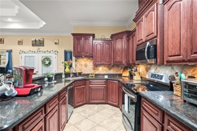 Stunning 4 bedroom 2 bath house features 12' ceilings over-sized on L.E. Ramey Golf Course in Texas - for sale on GolfHomes.com, golf home, golf lot