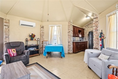 Stunning 4 bedroom 2 bath house features 12' ceilings over-sized on L.E. Ramey Golf Course in Texas - for sale on GolfHomes.com, golf home, golf lot