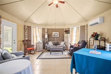 Stunning 4 bedroom 2 bath house features 12' ceilings over-sized on L.E. Ramey Golf Course in Texas - for sale on GolfHomes.com, golf home, golf lot