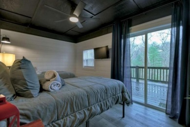 Welcome to your charming dream home on 5.29 acres nestled in the on Old Toccoa Farm Golf Club in Georgia - for sale on GolfHomes.com, golf home, golf lot