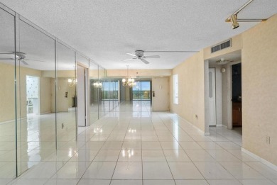 Welcome to this beautifully maintained 2Beds, 2Baths penthouse on  in Florida - for sale on GolfHomes.com, golf home, golf lot