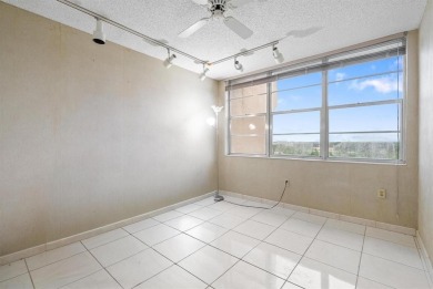 Welcome to this beautifully maintained 2Beds, 2Baths penthouse on  in Florida - for sale on GolfHomes.com, golf home, golf lot
