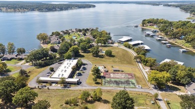 Enjoy easy low maintenance living in this charming 1 bedroom, 1 on Shangri La Golf Resort and Club in Oklahoma - for sale on GolfHomes.com, golf home, golf lot