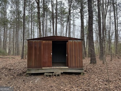 Opportunity awaits at 707 Pebblebrook Road in Woodbury on Pebblebrook Golf Club in Georgia - for sale on GolfHomes.com, golf home, golf lot